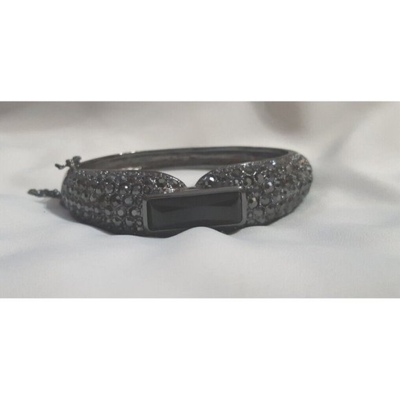 Fifth Avenue Ladie's Cuff Bracelet Black Swarovski Baguette & Round Crystals - Picture 1 of 10